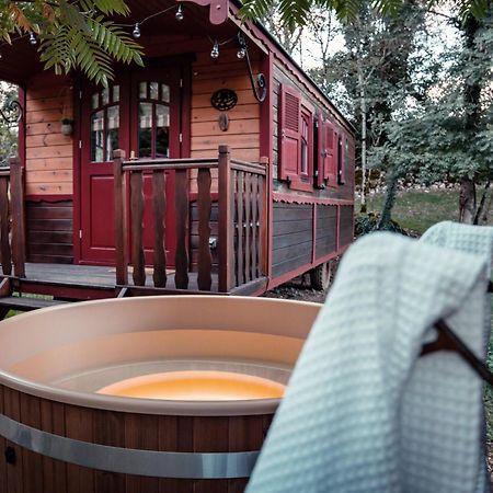 Le Roulottes Du Petit Gouffre De Padirac Avec Spa Εξωτερικό φωτογραφία