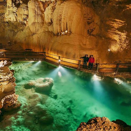 Le Roulottes Du Petit Gouffre De Padirac Avec Spa Εξωτερικό φωτογραφία